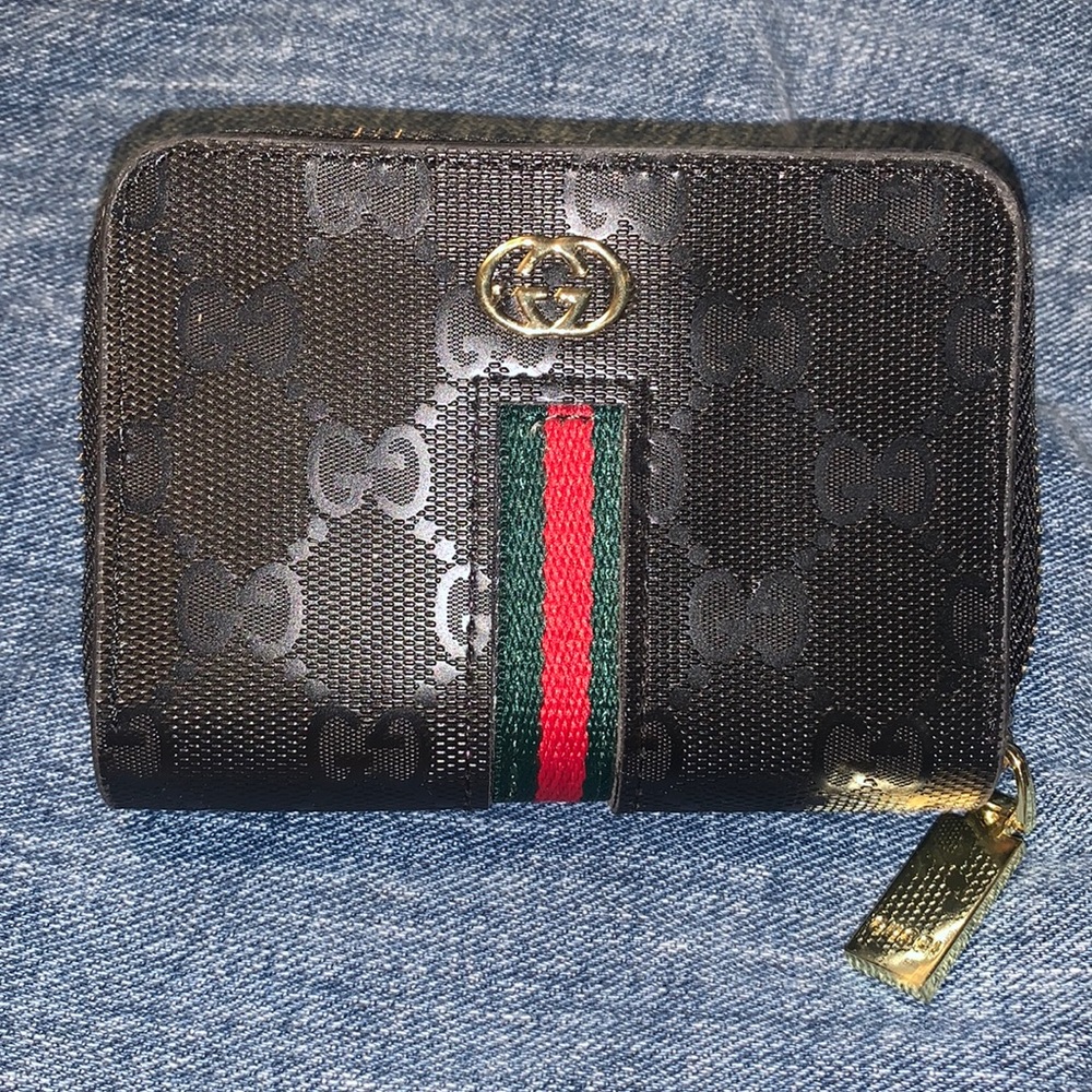 Gucci wallet small fake